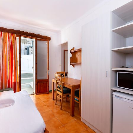 Hostal Residencia San Francisco Portocolom  Luaran gambar