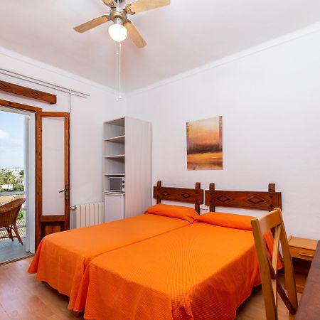 Hostal Residencia San Francisco Portocolom  Luaran gambar