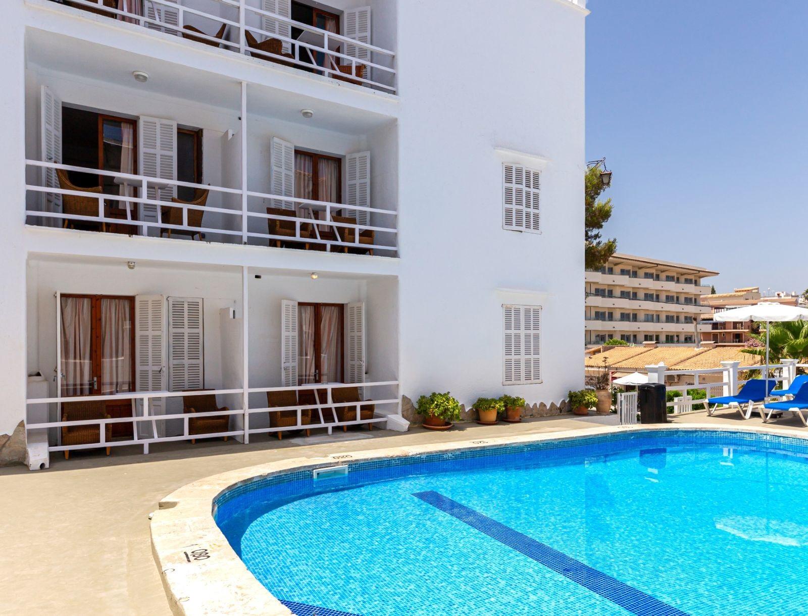 Hostal Residencia San Francisco Portocolom  Luaran gambar