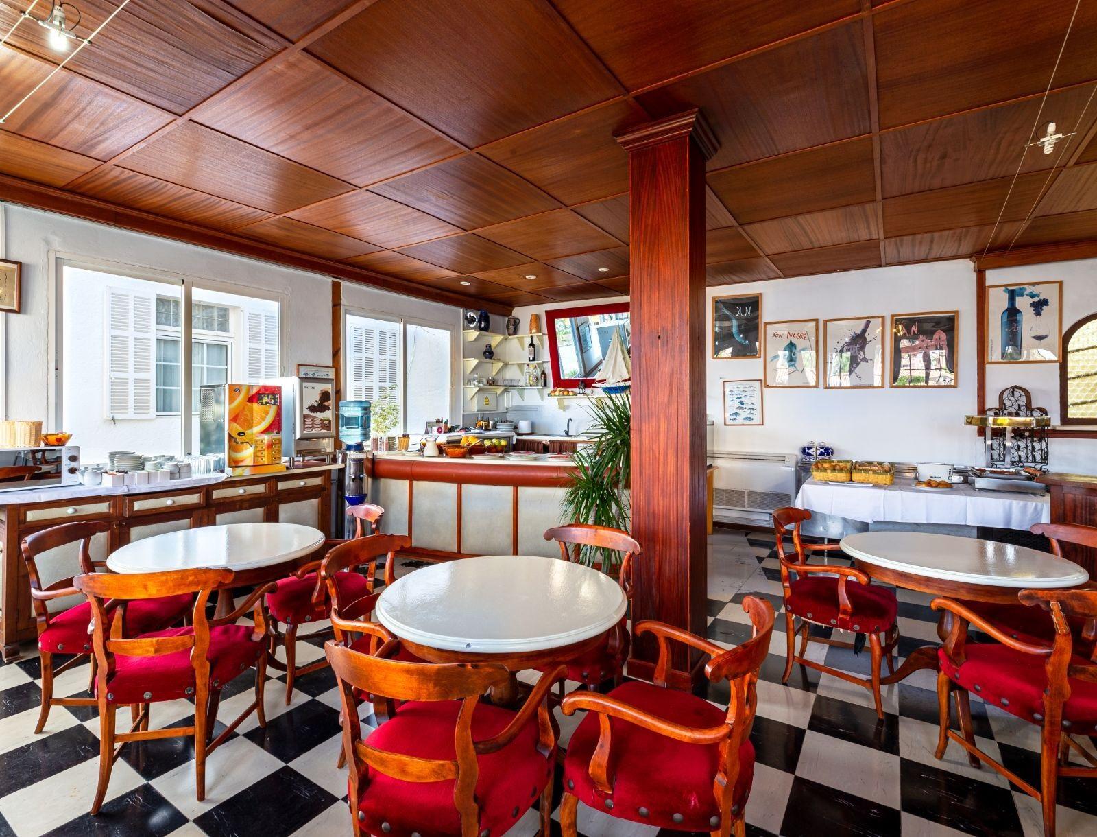 Hostal Residencia San Francisco Portocolom  Luaran gambar