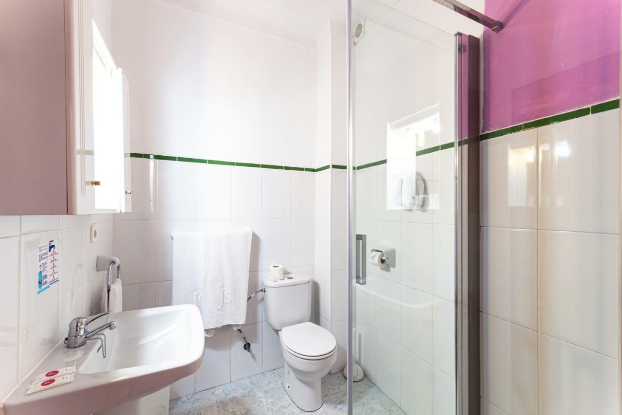 Hostal Residencia San Francisco Portocolom  Luaran gambar